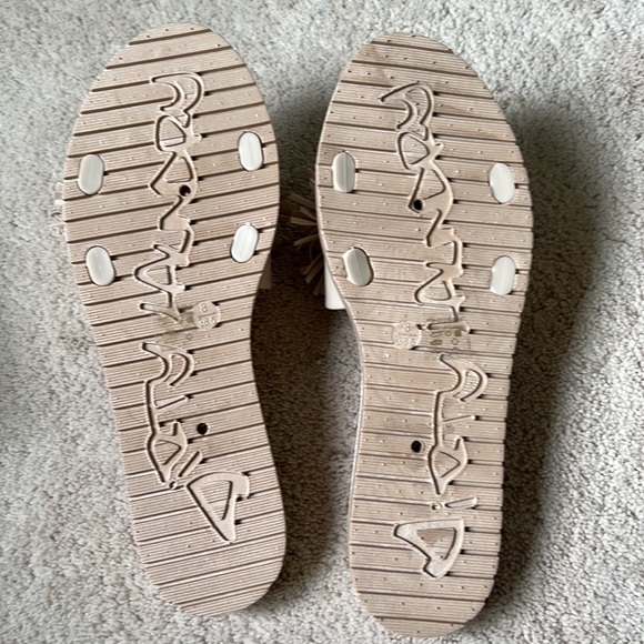 Pom Pom Beige Sandals - Picture 4 of 4